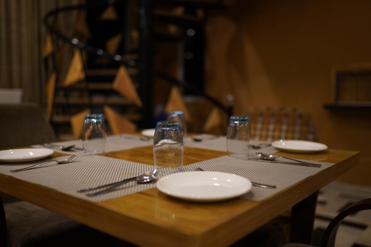 Fabhotel Naivara Boutique Udaipur Exteriör bild