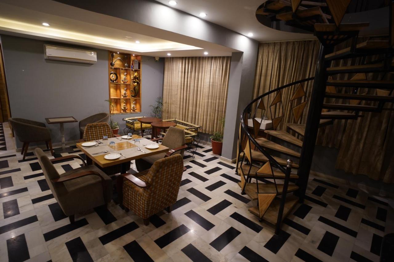 Fabhotel Naivara Boutique Udaipur Exteriör bild