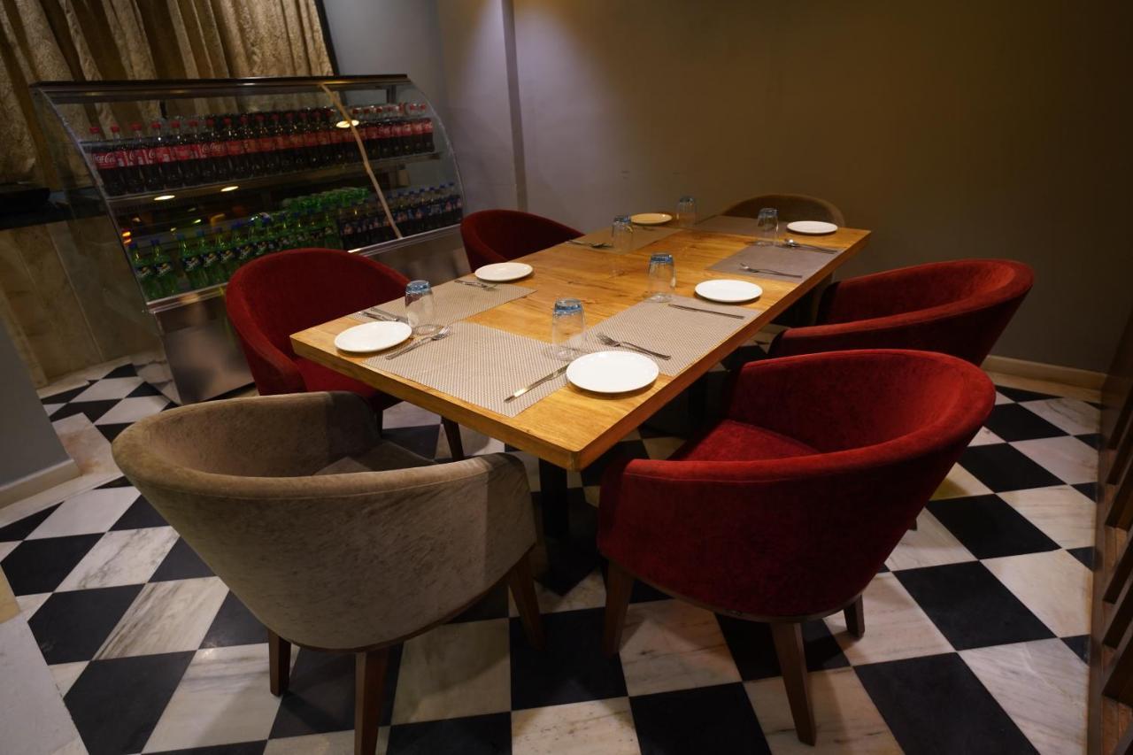 Fabhotel Naivara Boutique Udaipur Exteriör bild
