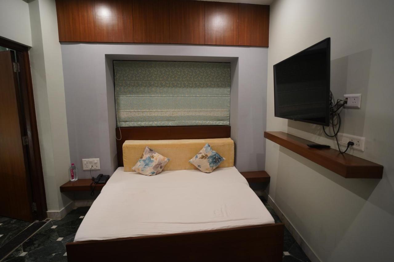Fabhotel Naivara Boutique Udaipur Exteriör bild