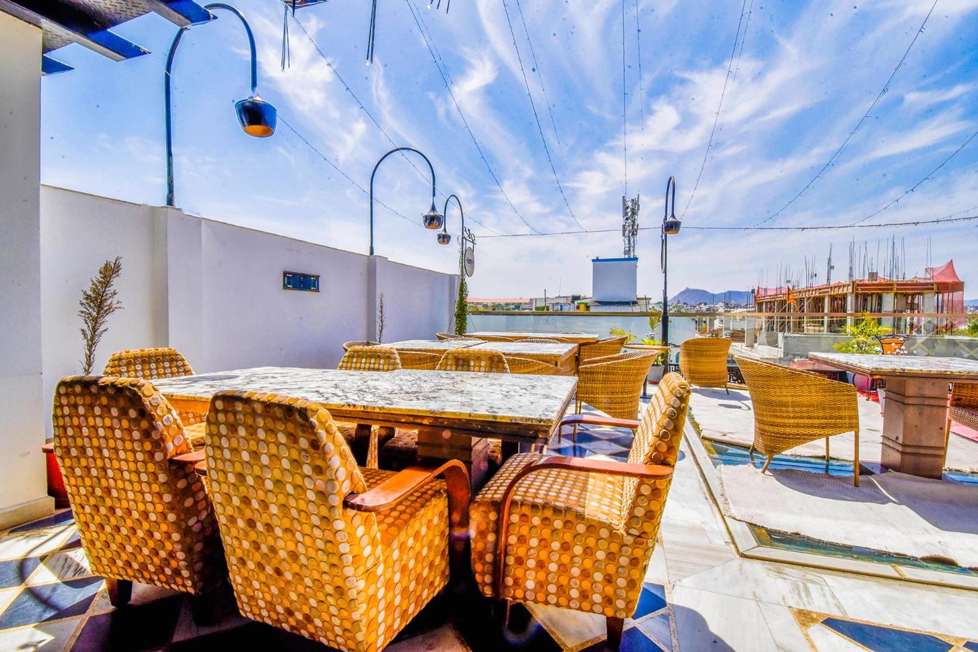 Fabhotel Naivara Boutique Udaipur Exteriör bild